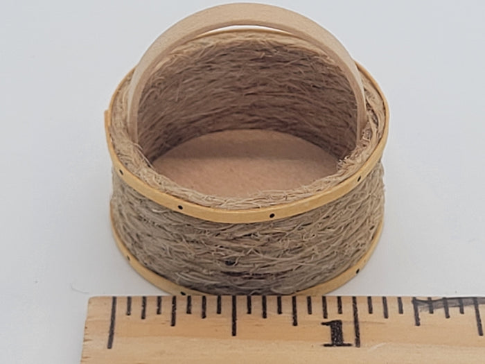 Al Chandronnait – Round Rope Basket with Wooden Handle
