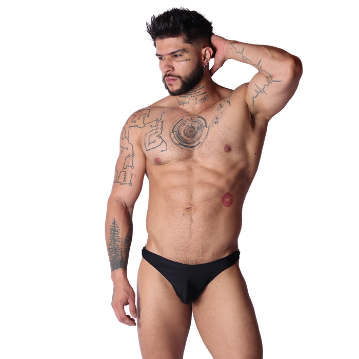 Dinamic Black Swim G String en modelo de Gigo Underwear
