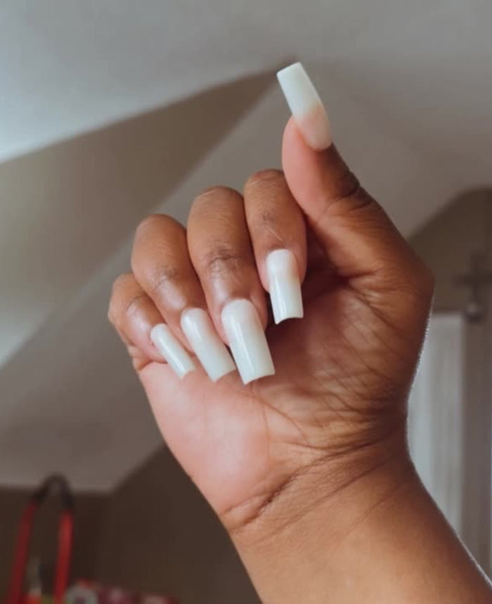 Snow Geluxe™ Nails – Milky White XL Square