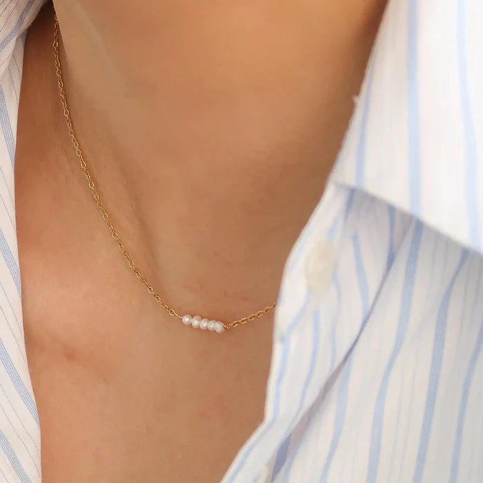 TL JFBM Petite Triple Pearl Choker