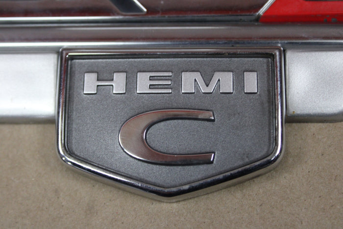 05-10 CHRYSLER 300C SRT8 HEMI C OEM FENDER BADGE LOGO SYMBO EMBLEM DECAL