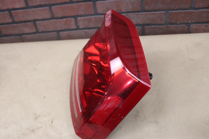 2006-2008 DODGE CHARGER REAR RIGHT RH SIDE TAIL LIGHT BRAKE LAMP OEM