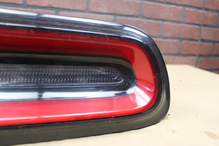 2015-2023 Dodge Challenger Passenger RH Side Tail Light Taillight OEM 68403954AC