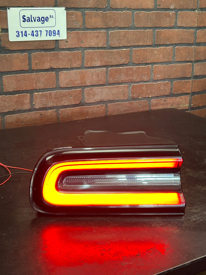 2015 - 2023 DODGE CHALLENGER LEFT DRIVER SIDE TAIL LIGHT TAILLIGHT LAMP LED OEM
