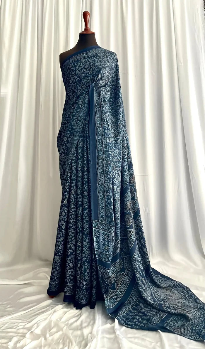 Ajrak: Lapis Lazuli