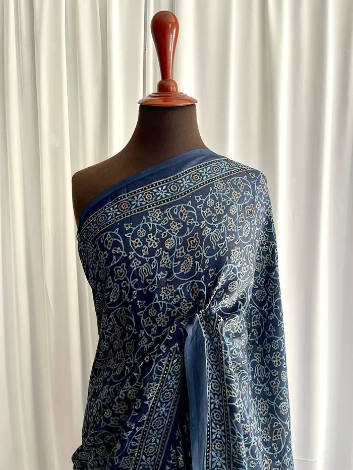Ajrak: Lapis Lazuli