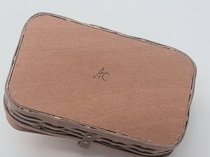 Al Chandronnait – Wooden Picnic Basket with Hinges