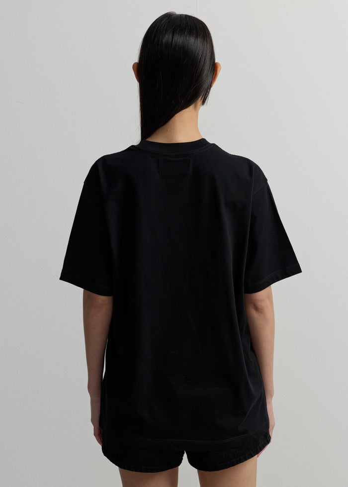 BELT-GRAPHIC OVERSIZED TEE