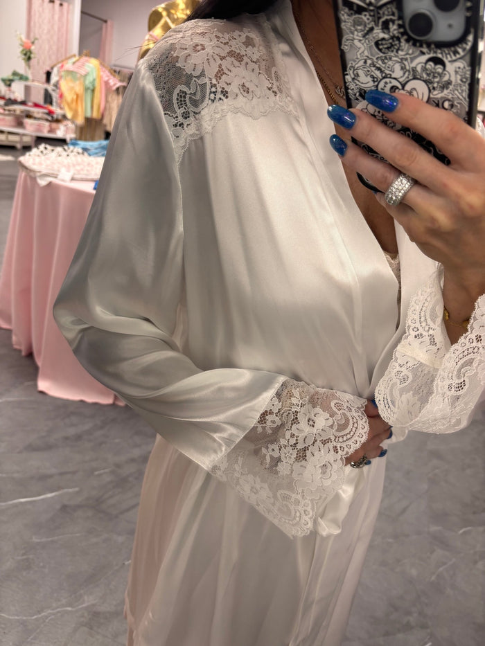 Bridal Bouqet Robe - Intimate Whispers