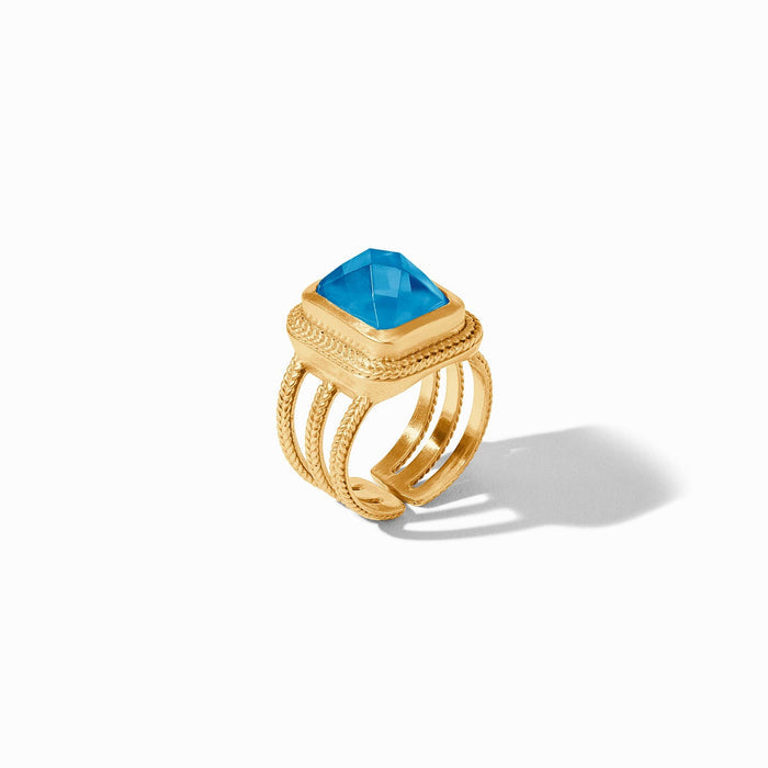 Cheval Statement Ring Gold