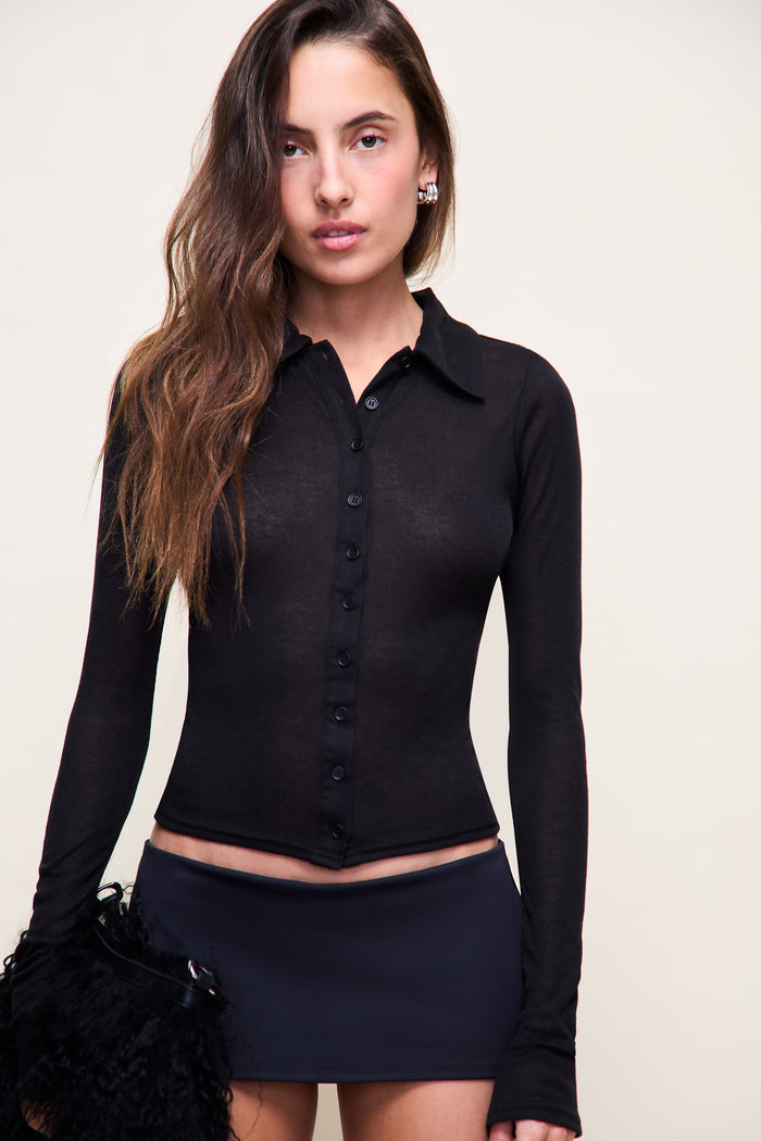 Classic Button Top in Black