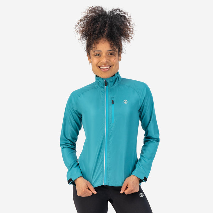 Rogelli Core hardloopjack dames blauw gedragen voorkant.