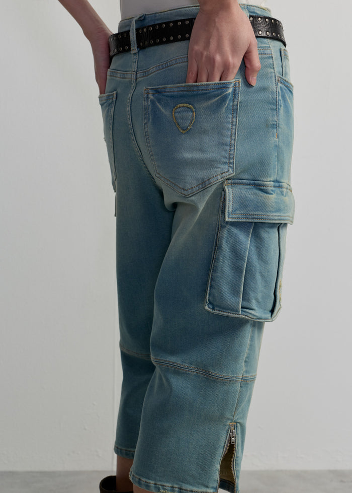 DISTRESSED CARGO CAPRI PANTS