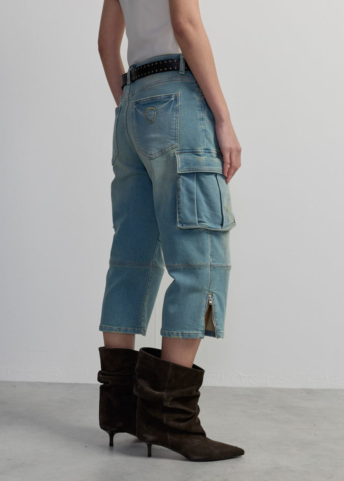 DISTRESSED CARGO CAPRI PANTS