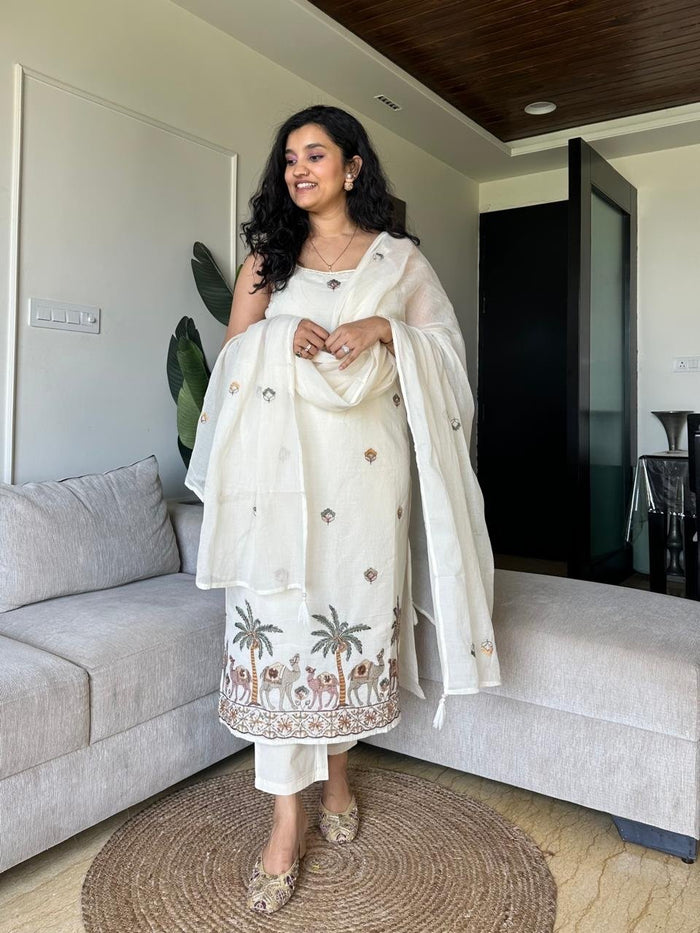 Mauli Embroidered Luxe Set