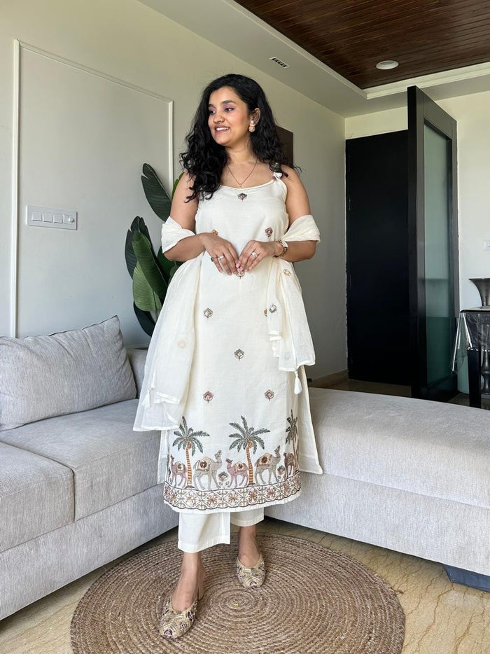 Mauli Embroidered Luxe Set
