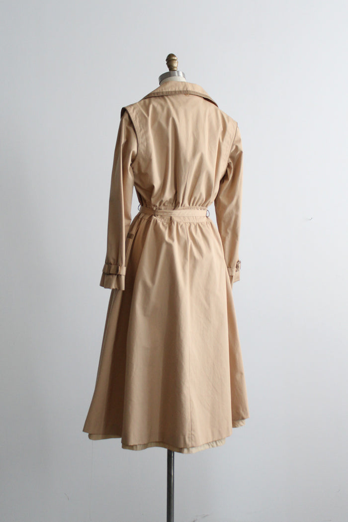 nouvelle vague trench
