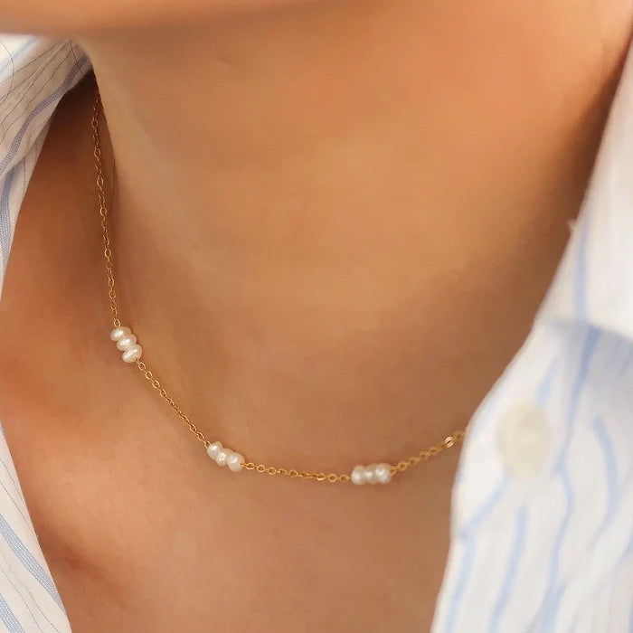 TL JFBM Petite Triple Pearl Choker