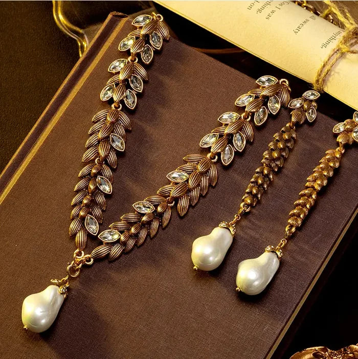 TL JL Vintage Pearl Leaf Necklace