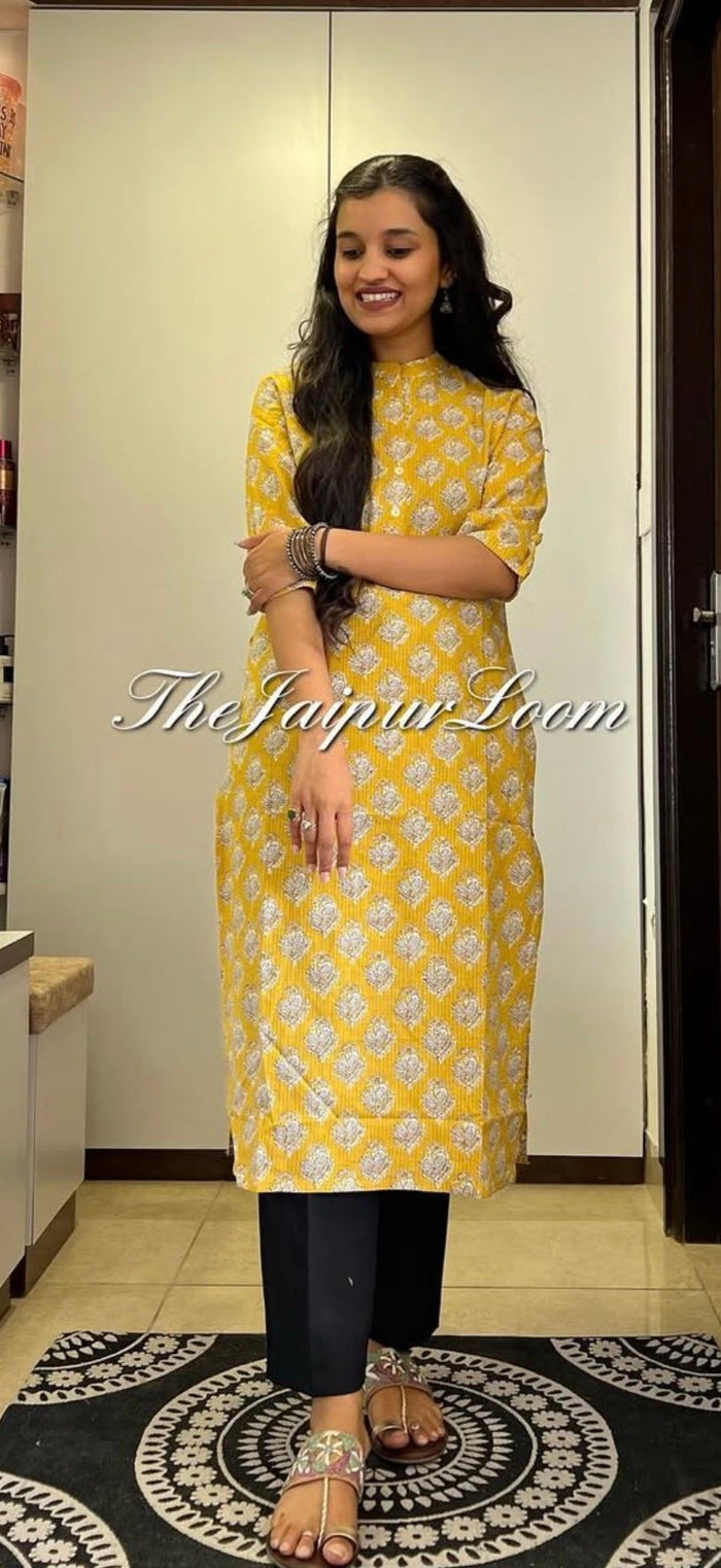 Weekend Cotton Kurta- Light Yellow Booti