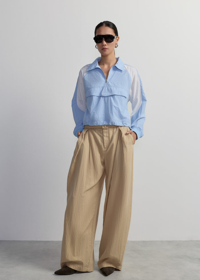 WIDE-LEG BELTED BEIGE PANTS