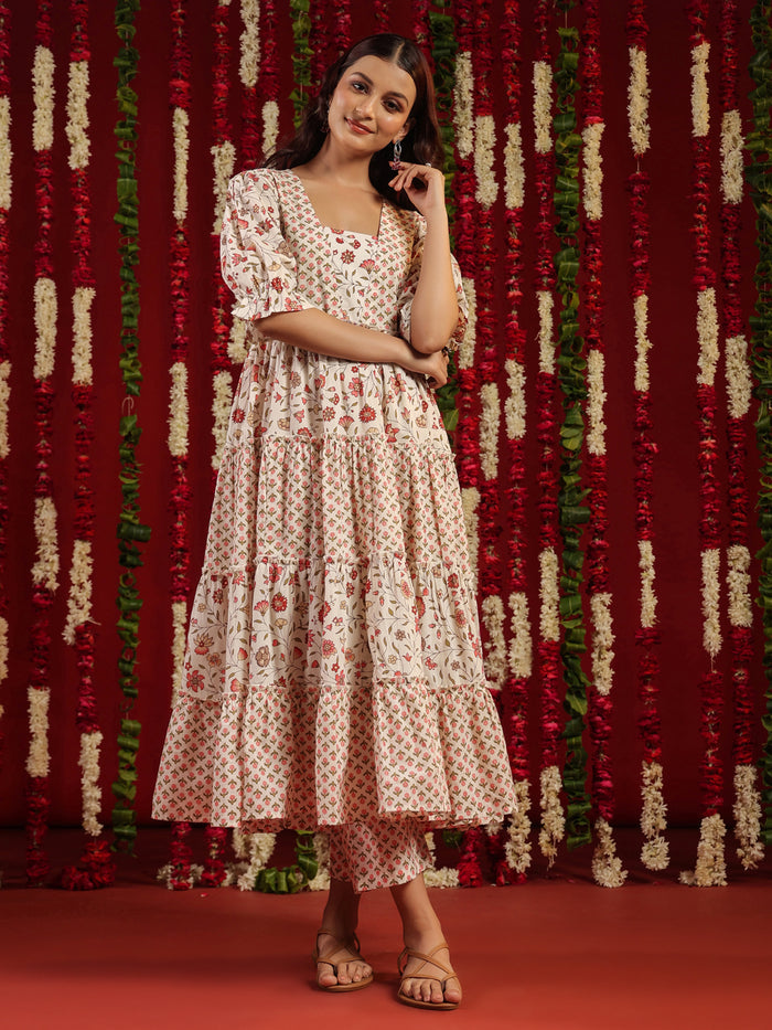 Women's Cotton Tiered Kurta with Straight Trousers