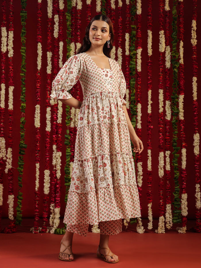 Women's Cotton Tiered Kurta with Straight Trousers