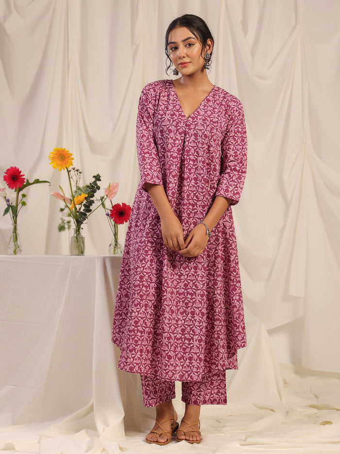 Women's Purple Printed Cotton Kurta With Trouser