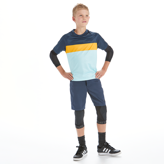 color:BLACK||view:SKU Image On Body||gender:Kids||seo:Youth Summit Elbow Pads